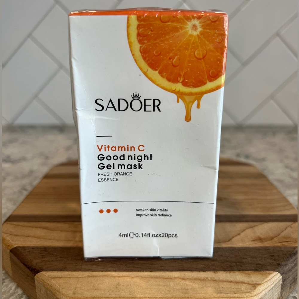 Sadoer Vitamin C Good night Gel Mask 4ML New and Sealed